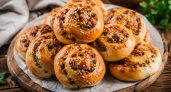 Вместо пирожков у меня вкуснючая улитка: берем фарш и картошку и получаем ароматный пирог — нежный, простой и готовится на раз-два