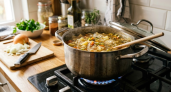 Кладу в бульон 3 палочки - суп выходит самым вкусным и ароматным - рассказываю свой кухонный лайфхак