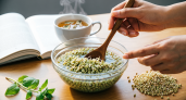 Чем зеленая гречка отличается от обычной и какая полезнее, объяснила биохимик