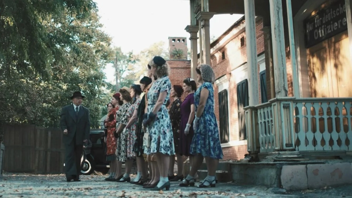 9 Мая включу этот военный сериал со звездой «Первого отдела»: всего 8 серий, рейтинг 7,9 и масштаб с тысячами людей в кадре